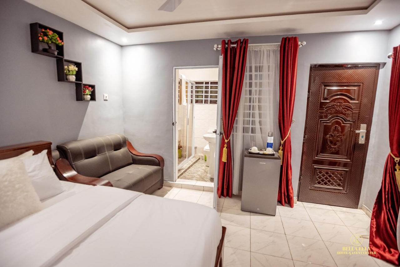 Bella Ella Hotel & Event Center Kasoa Extérieur photo