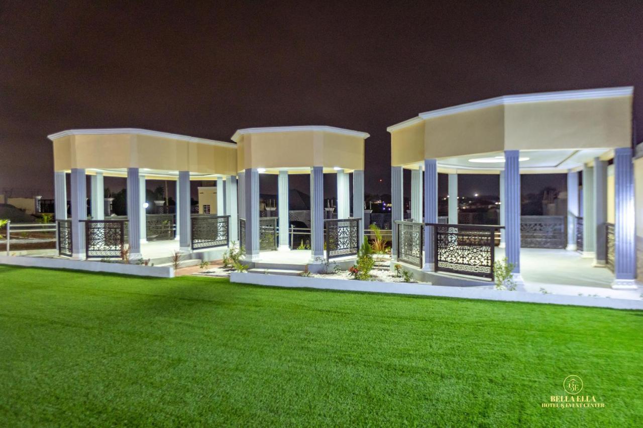 Bella Ella Hotel & Event Center Kasoa Extérieur photo