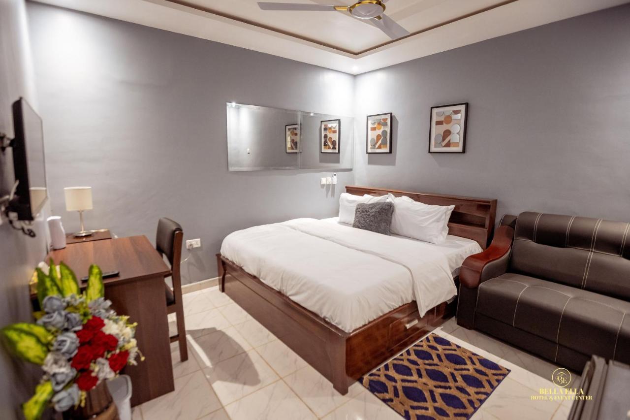 Bella Ella Hotel & Event Center Kasoa Extérieur photo