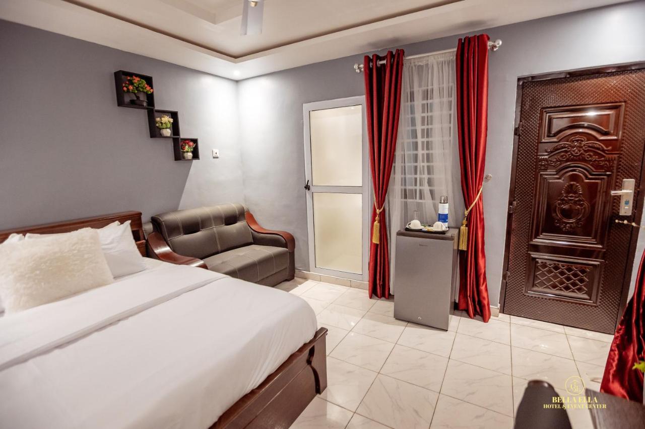 Bella Ella Hotel & Event Center Kasoa Extérieur photo