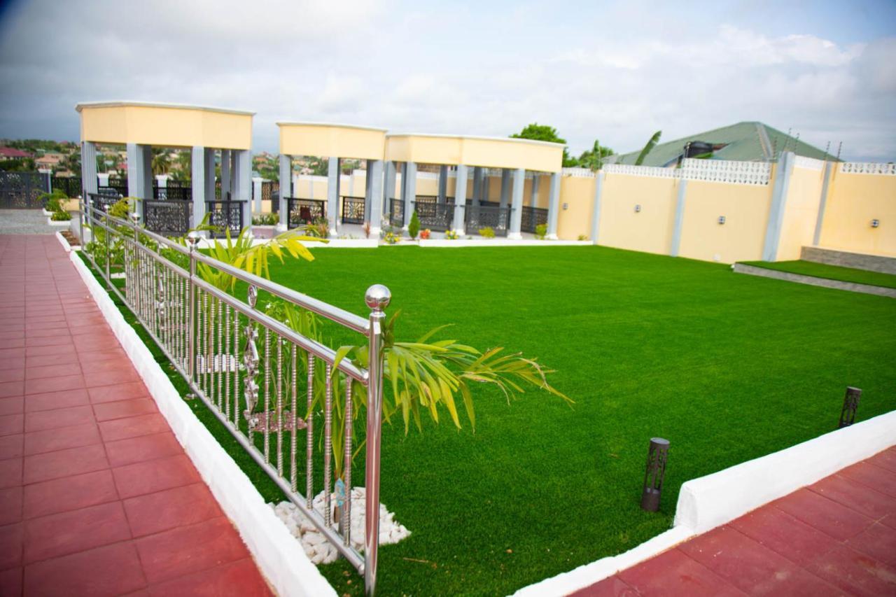 Bella Ella Hotel & Event Center Kasoa Extérieur photo
